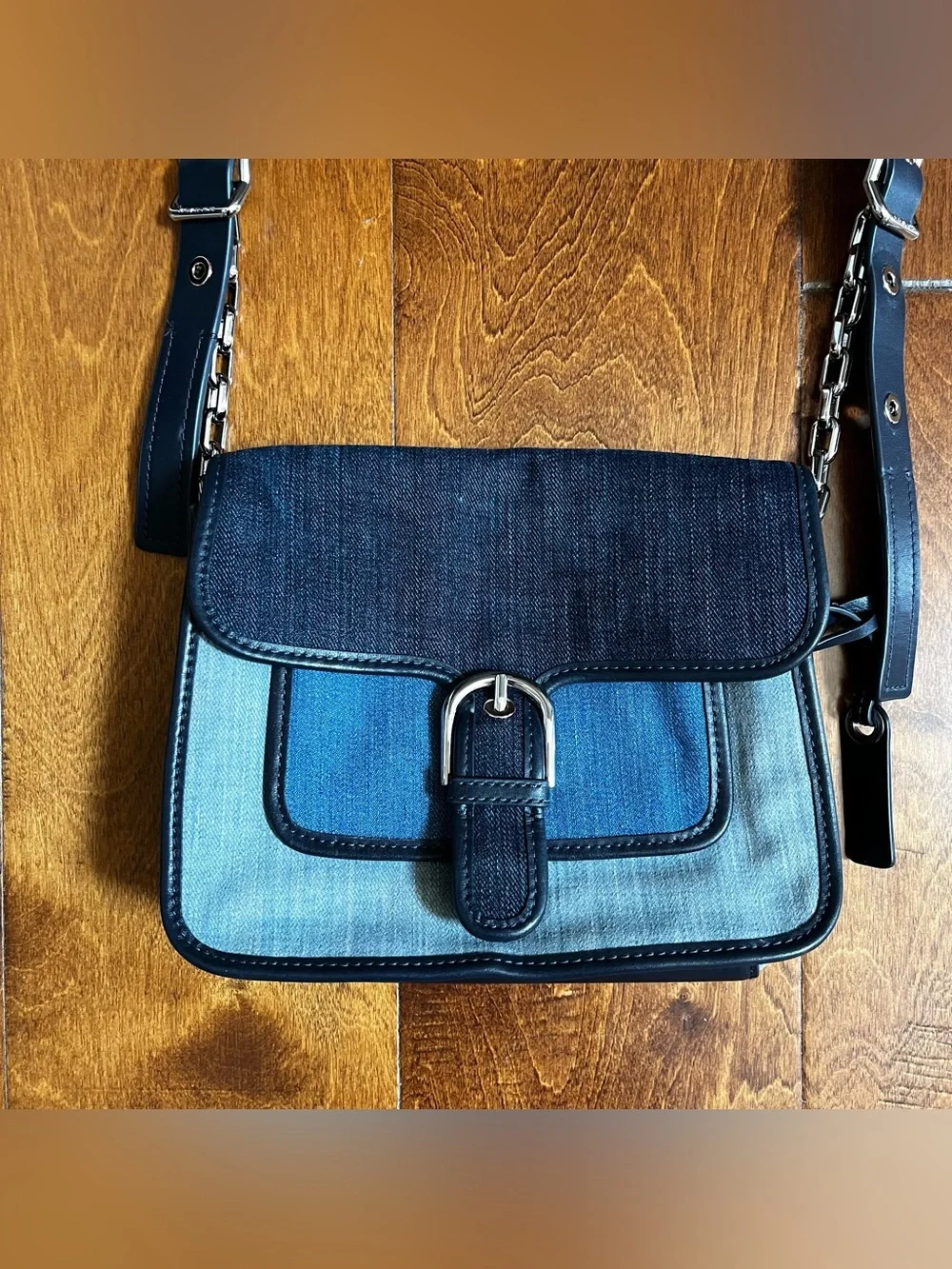 Michael Kors Cooper Medium Messenger Crossbody Indigo Light Wash Tricolor Denim